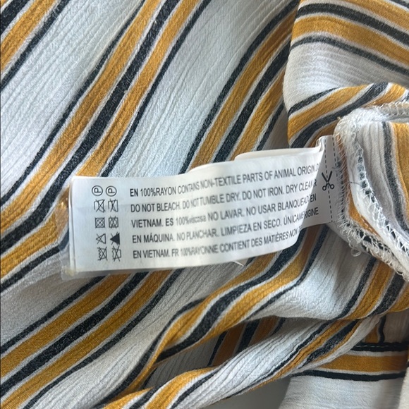 Forever 21 contemporary Striped Long Shirt - Picture 6 of 6